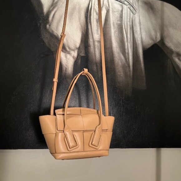 Bottega Veneta Intrecciato Mini Arco Calfskin Leather Tote Almond - Picture 6 of 16
